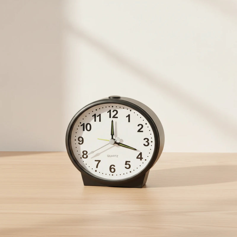 Réveil analogique à pile compact