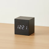 Réveil bois cube noir
