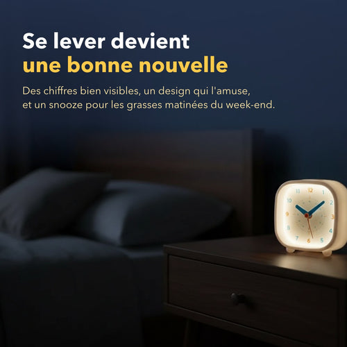 Réveil éducatif coloré pour enfant en situation dans une chambre d'enfant