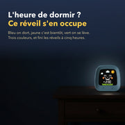 Réveil jour nuit pour enfant en situation dans une chambre d'enfant
